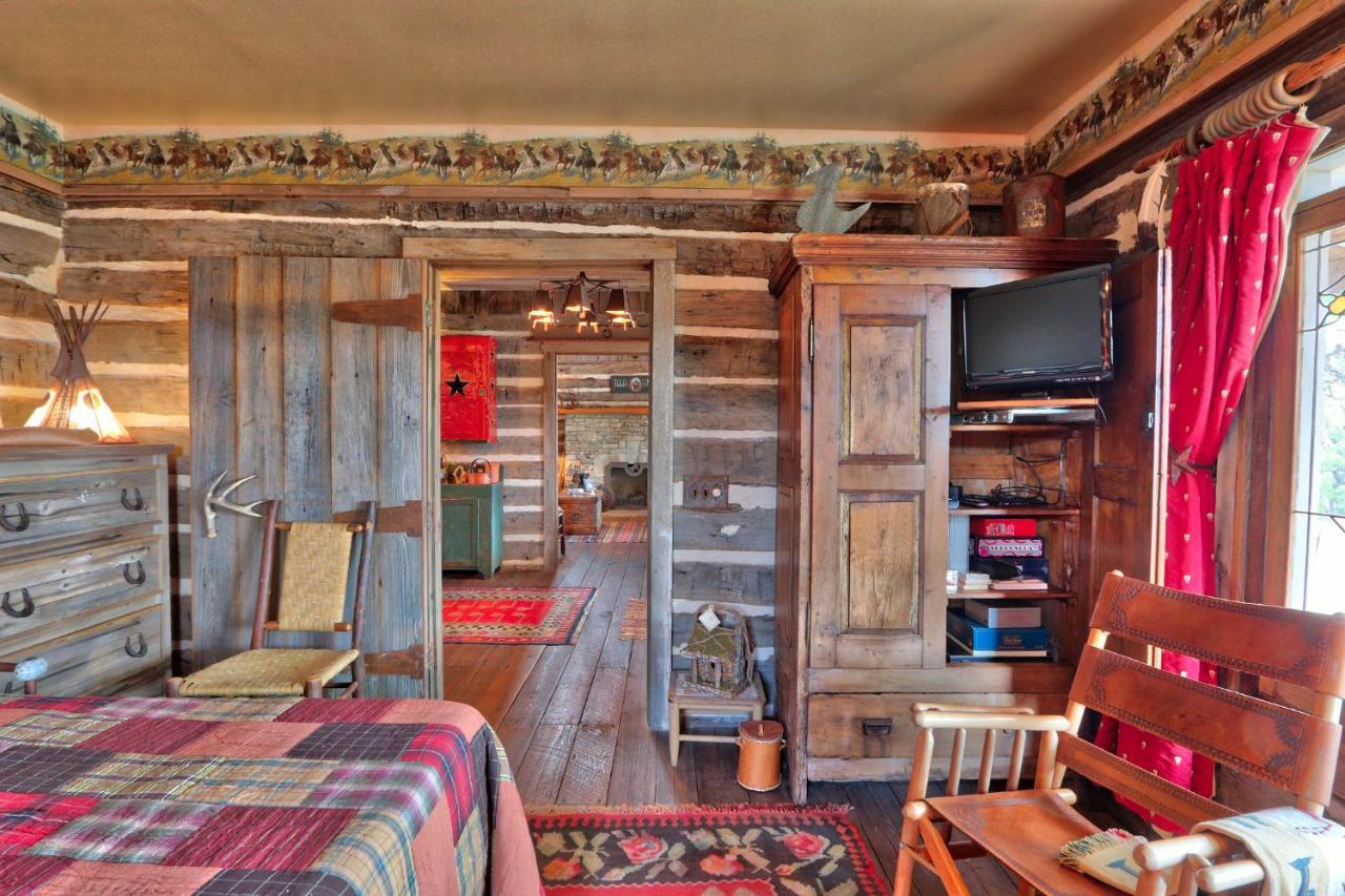 Вилла Log Cabin At Old Glory Ranch Уимберли Экстерьер фото