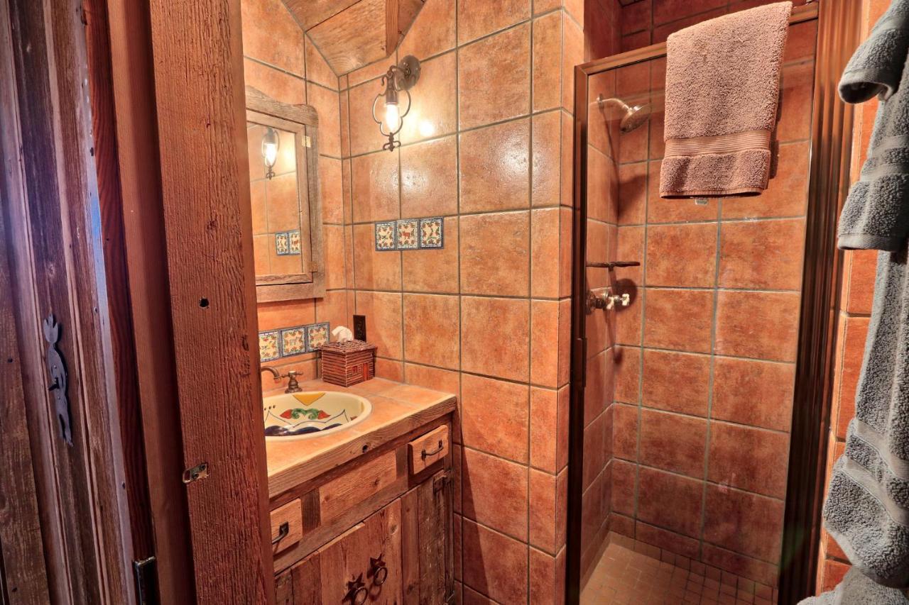 Вилла Log Cabin At Old Glory Ranch Уимберли Экстерьер фото