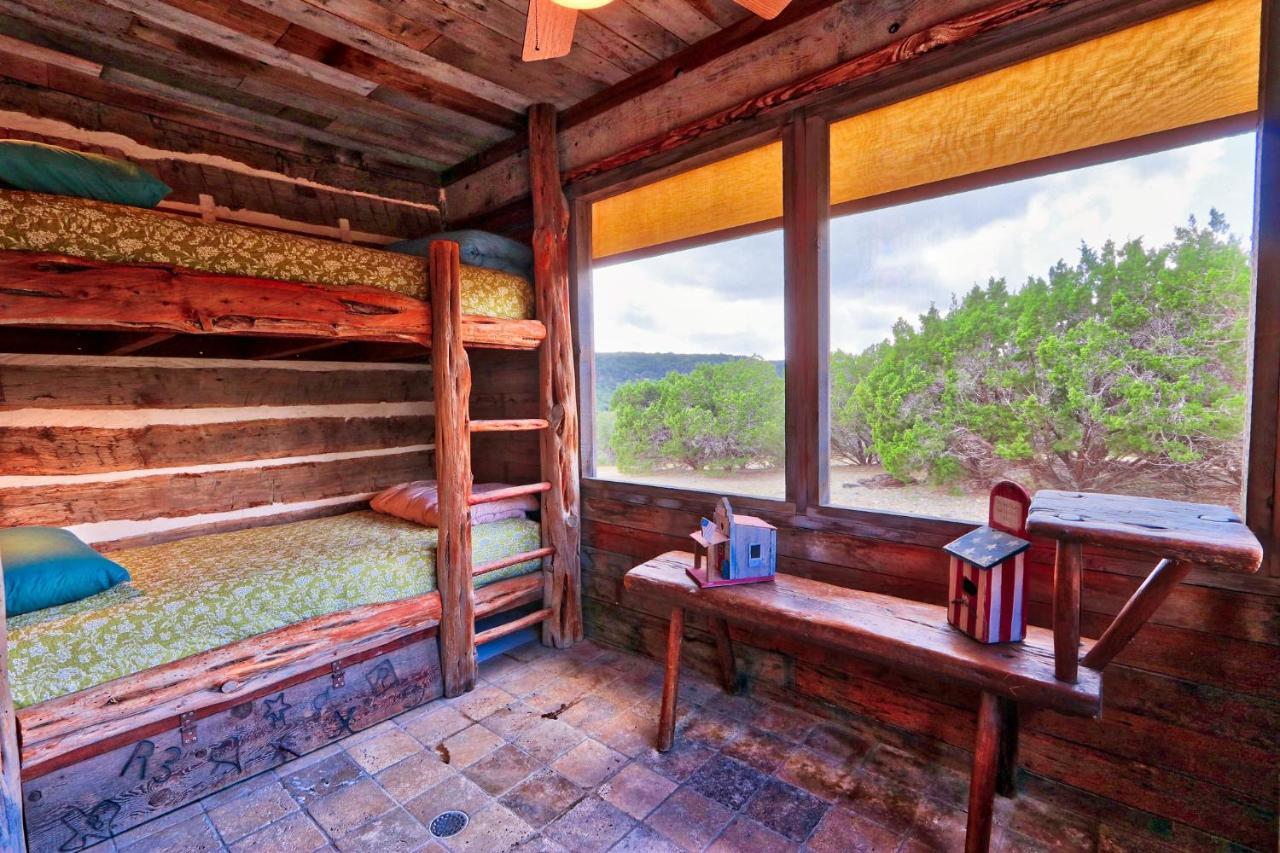 Вилла Log Cabin At Old Glory Ranch Уимберли Экстерьер фото